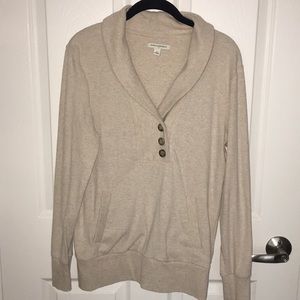 Pull over sweater with button detail